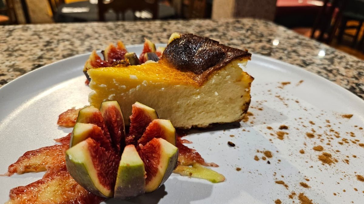 Tarta de queso casera con higos en O Ferro Verín